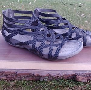 Baretraps sandals, size 9, charcoal gray